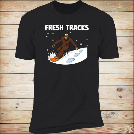 Fresh Tracks tee in black